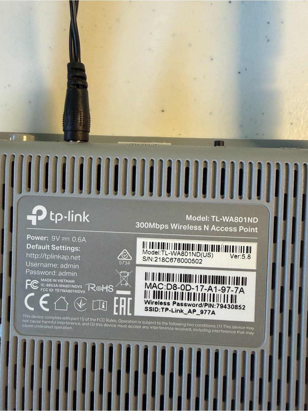 TP-Link 300Mbps Wireless N Access Point TL-WA801ND version 5.8 Router Extender - Picture 4 of 6